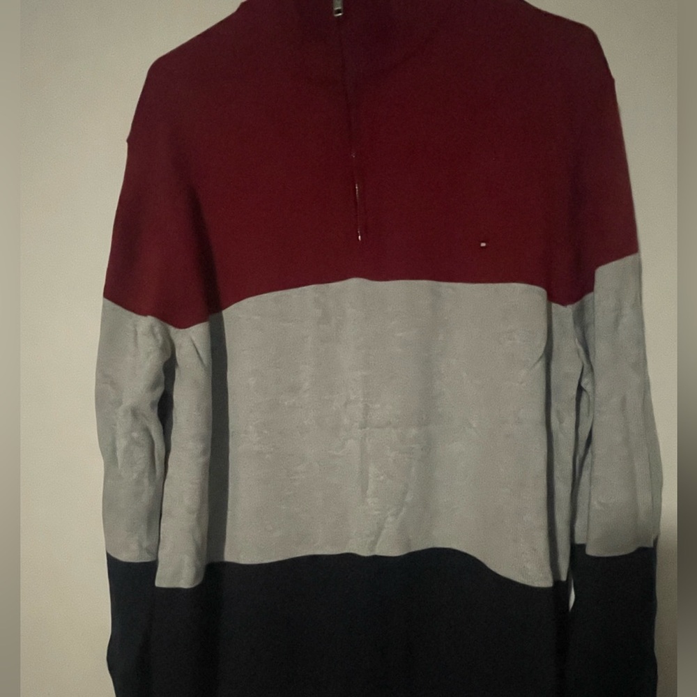 Used Tommy Hilfiger Sweater